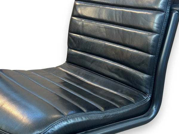 Scaun Sean – disponibil pe stoc